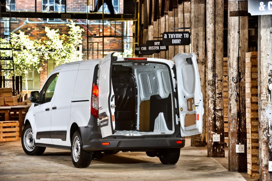  Ford Transit Connect 2015 года  (ZA) (фото 8 из 18)